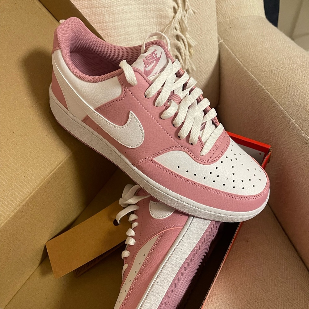 Nike Women's Sneakers in Pink and White